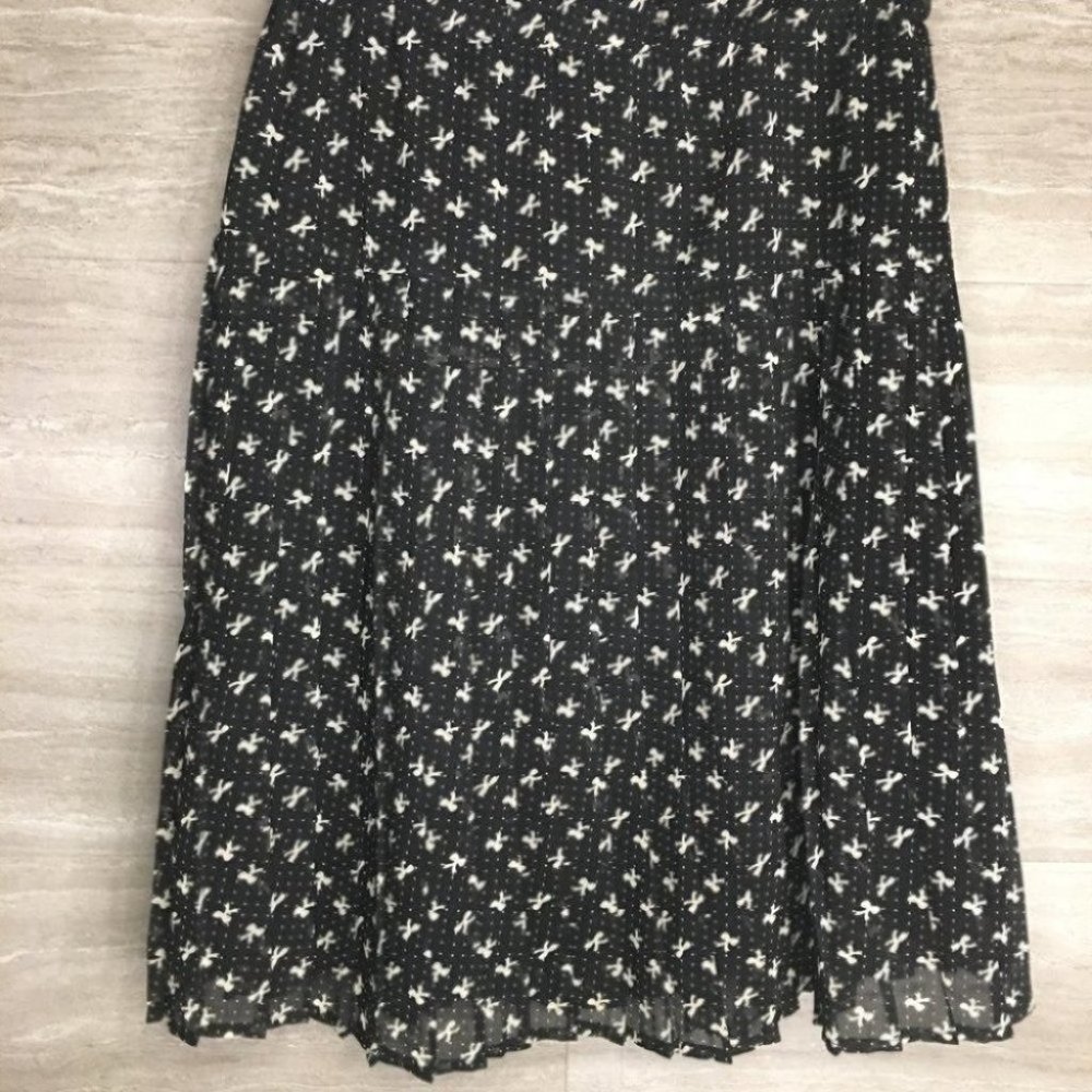 Anthro Willow & Clay Bow Print Pleated Dress - Picture 2 of 10